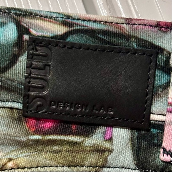 New SOLD DESIGN LAB Eye Glass Print Super Skinny Jeans, Size 28 - Picture 5 of 9